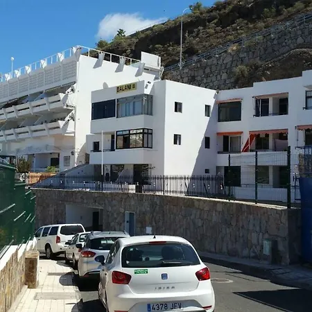 Sunny Holidays 公寓 *