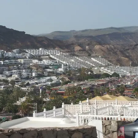 Sunny Holidays 公寓 *